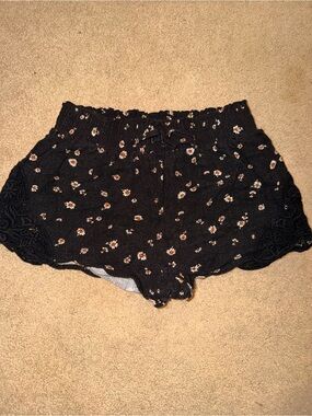 Festival “linen” daisy and lace shorts girls 12 / junior xs